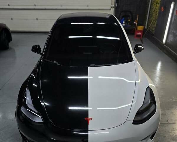 Белый Тесла Модель 3, объемом двигателя 0 л и пробегом 72 тыс. км за 16750 $, фото 2 на Automoto.ua