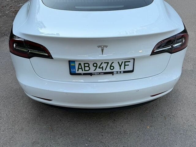Білий Тесла Модель 3, об'ємом двигуна 0 л та пробігом 98 тис. км за 17400 $, фото 5 на Automoto.ua
