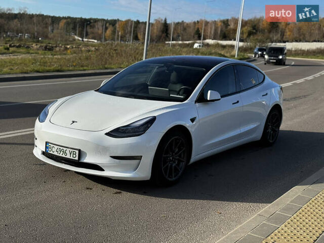Белый Тесла Модель 3, объемом двигателя 0 л и пробегом 92 тыс. км за 16499 $, фото 2 на Automoto.ua