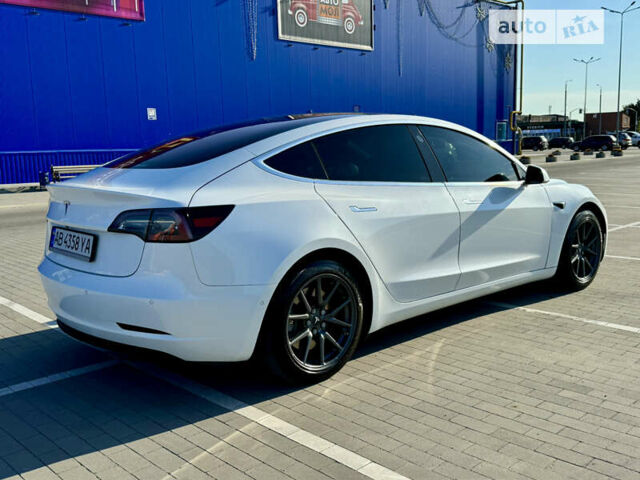 Белый Тесла Модель 3, объемом двигателя 0 л и пробегом 145 тыс. км за 17500 $, фото 5 на Automoto.ua
