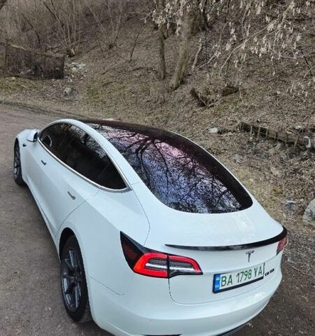 Білий Тесла Модель 3, об'ємом двигуна 0 л та пробігом 160 тис. км за 17000 $, фото 7 на Automoto.ua