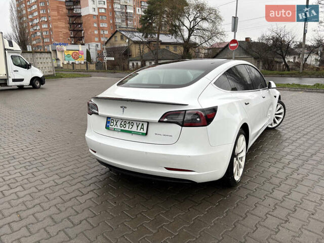 Білий Тесла Модель 3, об'ємом двигуна 0 л та пробігом 94 тис. км за 16300 $, фото 4 на Automoto.ua