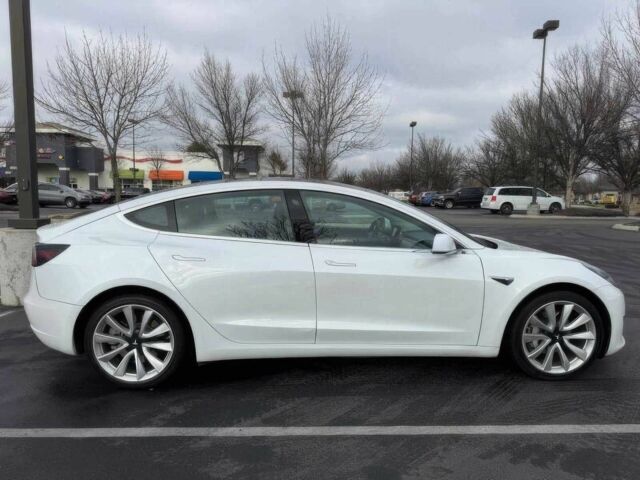 Білий Тесла Модель 3, об'ємом двигуна 0 л та пробігом 43 тис. км за 9000 $, фото 7 на Automoto.ua