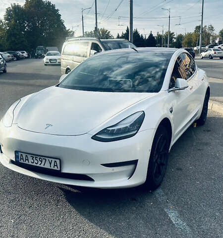 Белый Тесла Модель 3, объемом двигателя 0 л и пробегом 140 тыс. км за 16600 $, фото 10 на Automoto.ua