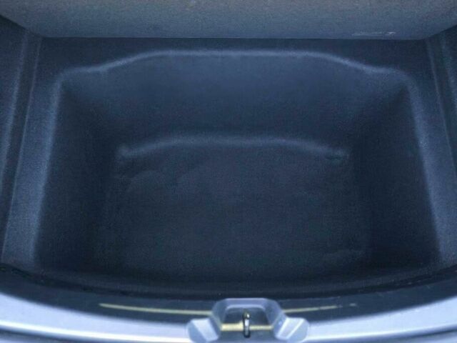 Тесла Модель 3 2018 в Киеве на Automoto.ua Белый Тесла Модель 3, объемом двигателя 0 л и пробегом 43 тыс. км за 7500 $, фото 12 на Automoto.ua