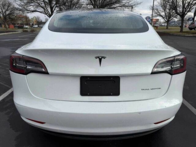 Білий Тесла Модель 3, об'ємом двигуна 0 л та пробігом 43 тис. км за 9000 $, фото 5 на Automoto.ua