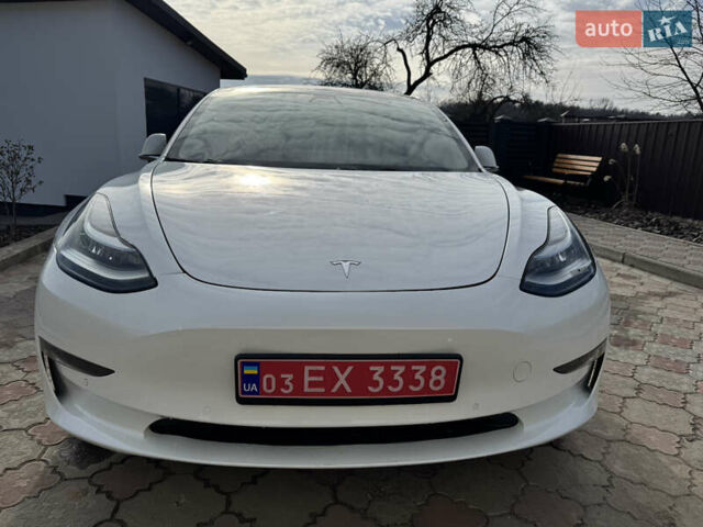 Белый Тесла Модель 3, объемом двигателя 0 л и пробегом 166 тыс. км за 15350 $, фото 7 на Automoto.ua