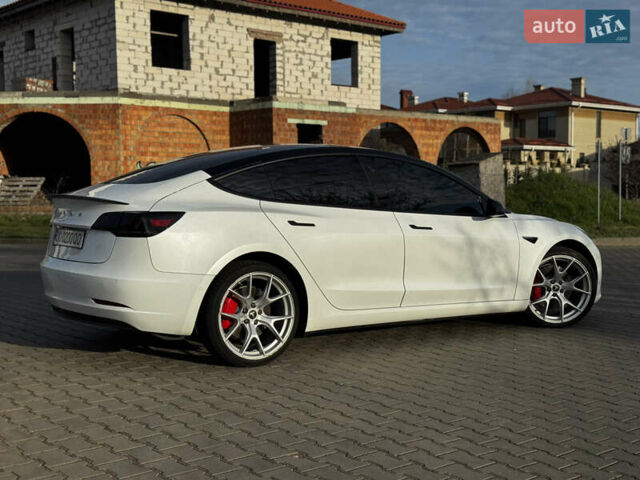 Белый Тесла Модель 3, объемом двигателя 0 л и пробегом 165 тыс. км за 19999 $, фото 5 на Automoto.ua