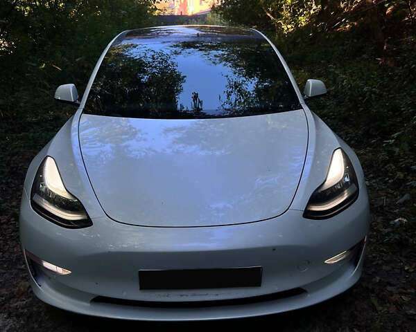 Белый Тесла Модель 3, объемом двигателя 0 л и пробегом 155 тыс. км за 20000 $, фото 11 на Automoto.ua