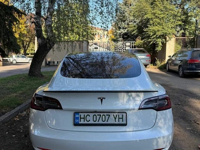 Білий Тесла Модель 3, об'ємом двигуна 0 л та пробігом 134 тис. км за 16500 $, фото 4 на Automoto.ua
