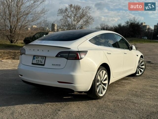 Білий Тесла Модель 3, об'ємом двигуна 0 л та пробігом 140 тис. км за 15500 $, фото 6 на Automoto.ua