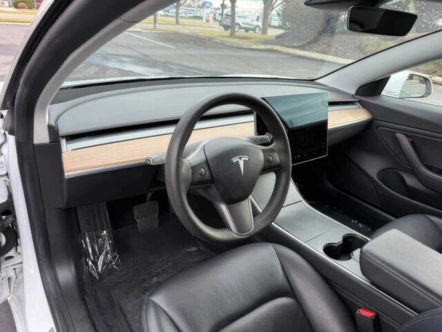 Білий Тесла Модель 3, об'ємом двигуна 0 л та пробігом 43 тис. км за 9000 $, фото 8 на Automoto.ua