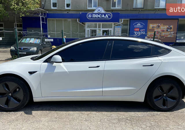 Белый Тесла Модель 3, объемом двигателя 0 л и пробегом 107 тыс. км за 16000 $, фото 11 на Automoto.ua