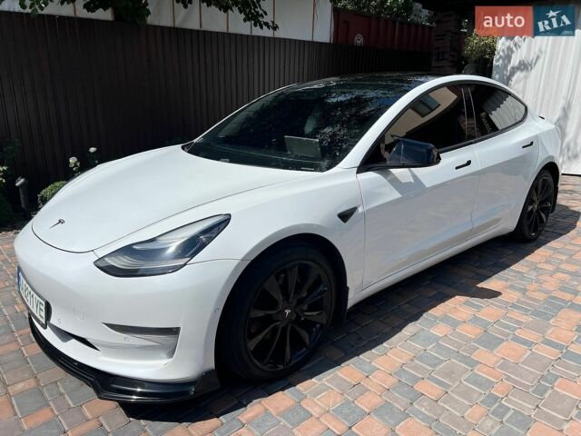 Білий Тесла Модель 3, об'ємом двигуна 0 л та пробігом 126 тис. км за 15500 $, фото 10 на Automoto.ua