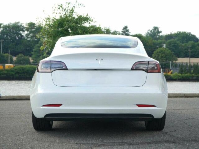 Тесла Модель 3 2018 в Киеве на Automoto.ua Белый Тесла Модель 3, объемом двигателя 0 л и пробегом 43 тыс. км за 7500 $, фото 4 на Automoto.ua