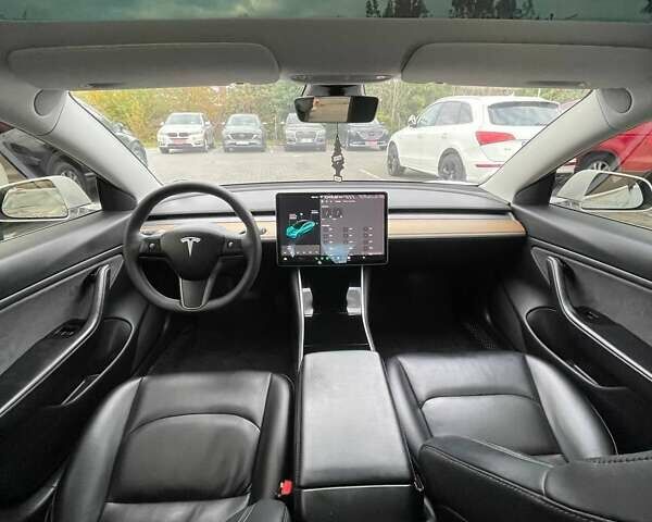 Белый Тесла Модель 3, объемом двигателя 0 л и пробегом 151 тыс. км за 17300 $, фото 19 на Automoto.ua