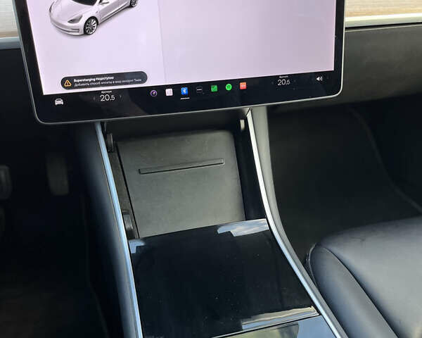 Белый Тесла Модель 3, объемом двигателя 0 л и пробегом 78 тыс. км за 27300 $, фото 34 на Automoto.ua