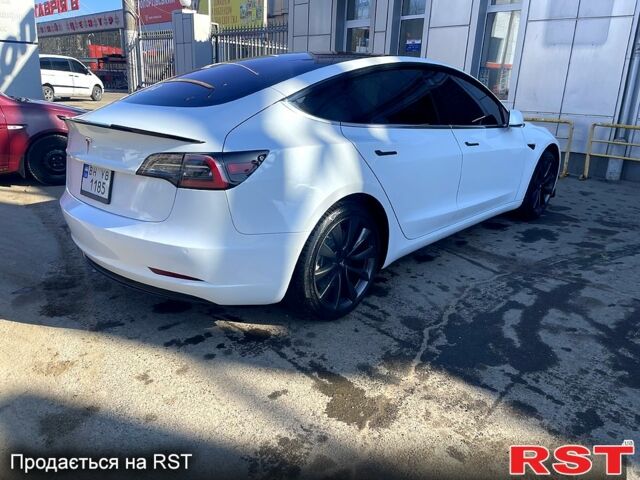 Белый Тесла Модель 3, объемом двигателя 0 л и пробегом 165 тыс. км за 17000 $, фото 2 на Automoto.ua