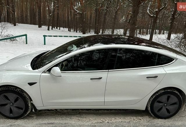 Білий Тесла Модель 3, об'ємом двигуна 0 л та пробігом 185 тис. км за 15000 $, фото 12 на Automoto.ua