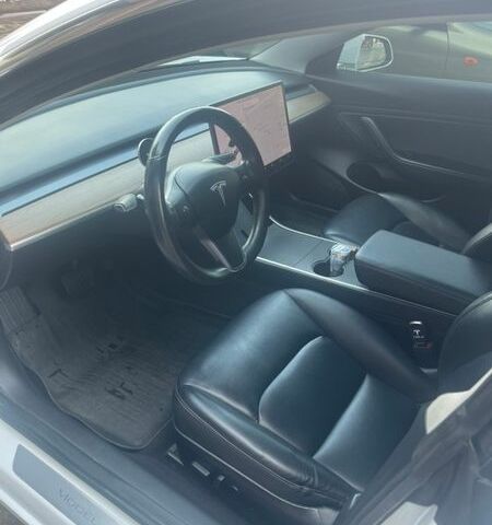 Белый Тесла Модель 3, объемом двигателя 0 л и пробегом 201 тыс. км за 14500 $, фото 7 на Automoto.ua