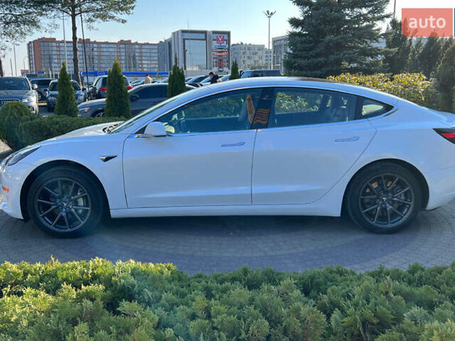 Білий Тесла Модель 3, об'ємом двигуна 0 л та пробігом 120 тис. км за 16800 $, фото 3 на Automoto.ua