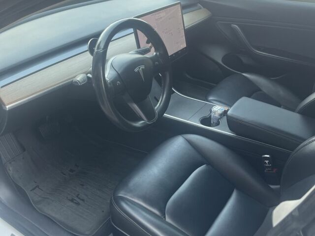 Белый Тесла Модель 3, объемом двигателя 0 л и пробегом 201 тыс. км за 14500 $, фото 7 на Automoto.ua