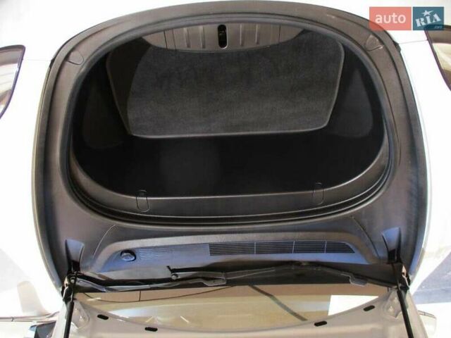 Белый Тесла Модель 3, объемом двигателя 0 л и пробегом 53 тыс. км за 6700 $, фото 15 на Automoto.ua