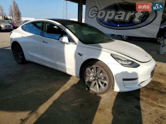 Білий Тесла Модель 3, об'ємом двигуна 0 л та пробігом 70 тис. км за 5000 $, фото 3 на Automoto.ua