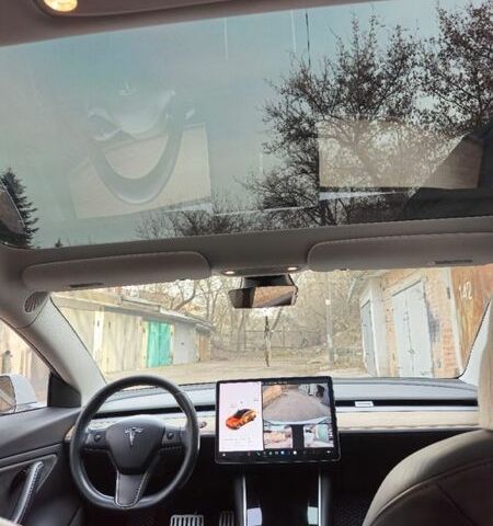 Білий Тесла Модель 3, об'ємом двигуна 0 л та пробігом 160 тис. км за 17000 $, фото 25 на Automoto.ua