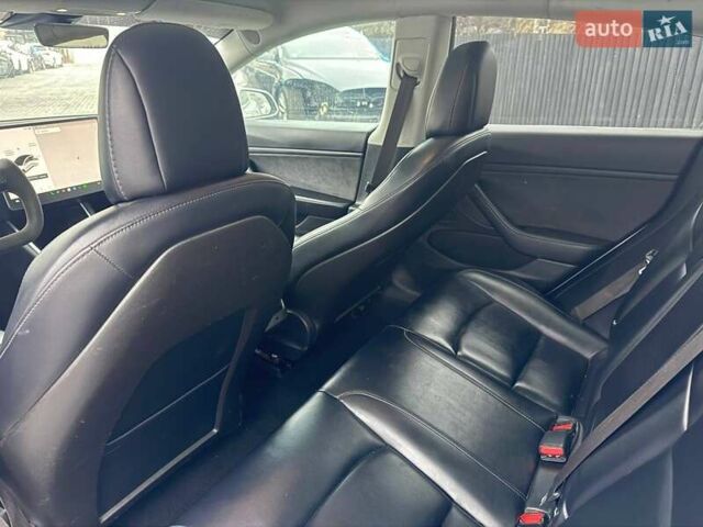 Белый Тесла Модель 3, объемом двигателя 0 л и пробегом 291 тыс. км за 10900 $, фото 8 на Automoto.ua