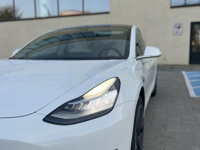 Белый Тесла Модель 3, объемом двигателя 0 л и пробегом 133 тыс. км за 17500 $, фото 8 на Automoto.ua