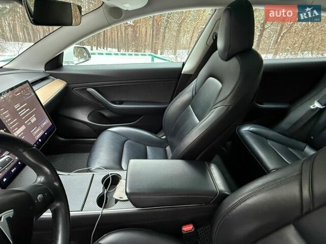 Білий Тесла Модель 3, об'ємом двигуна 0 л та пробігом 185 тис. км за 15000 $, фото 28 на Automoto.ua