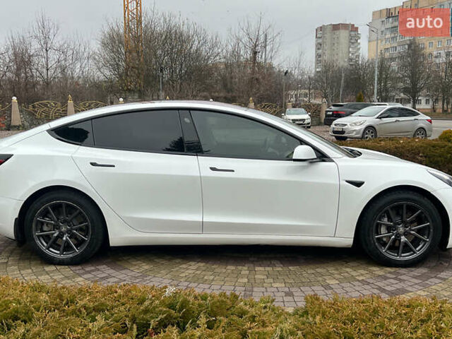 Білий Тесла Модель 3, об'ємом двигуна 0 л та пробігом 116 тис. км за 16999 $, фото 7 на Automoto.ua