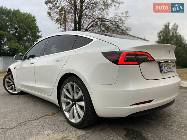 Білий Тесла Модель 3, об'ємом двигуна 0 л та пробігом 57 тис. км за 18850 $, фото 2 на Automoto.ua
