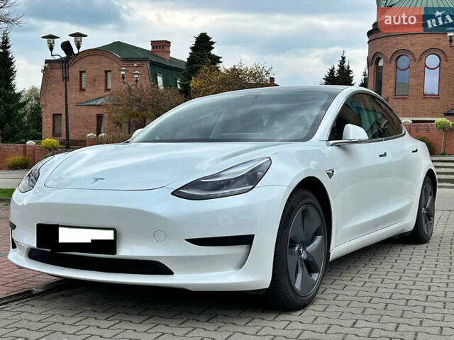 Белый Тесла Модель 3, объемом двигателя 0 л и пробегом 150 тыс. км за 25700 $, фото 5 на Automoto.ua