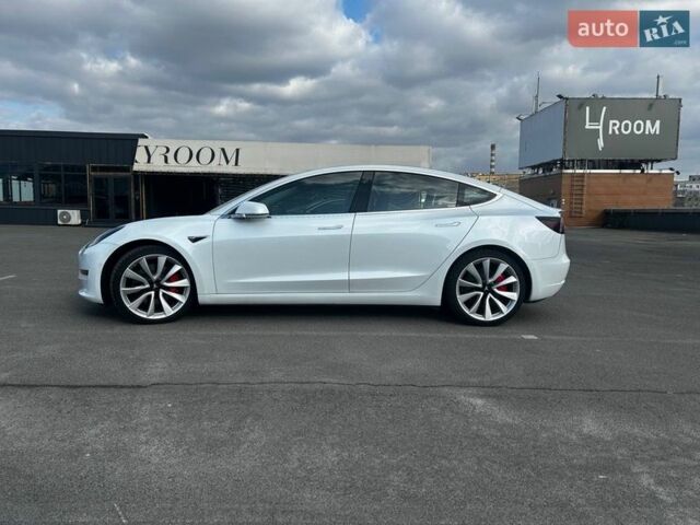 Білий Тесла Модель 3, об'ємом двигуна 0 л та пробігом 146 тис. км за 17200 $, фото 4 на Automoto.ua