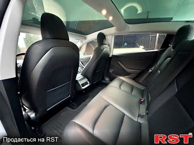 Белый Тесла Модель 3, объемом двигателя 0.3 л и пробегом 149 тыс. км за 16900 $, фото 23 на Automoto.ua