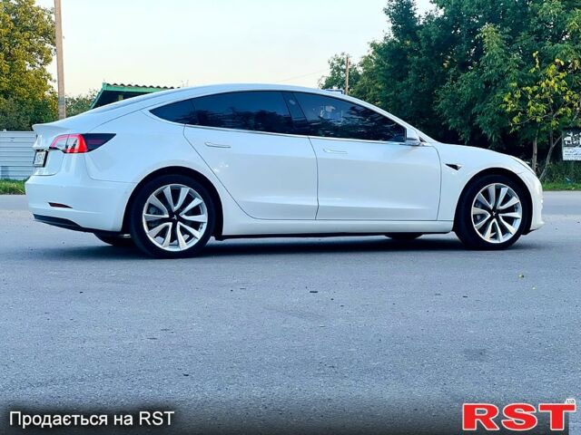 Білий Тесла Модель 3, об'ємом двигуна 0 л та пробігом 107 тис. км за 18000 $, фото 8 на Automoto.ua