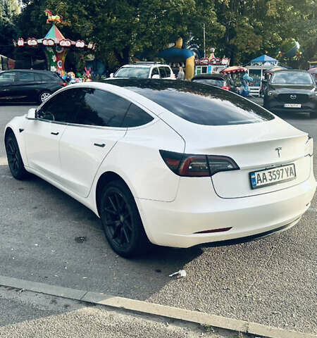 Белый Тесла Модель 3, объемом двигателя 0 л и пробегом 140 тыс. км за 16600 $, фото 6 на Automoto.ua