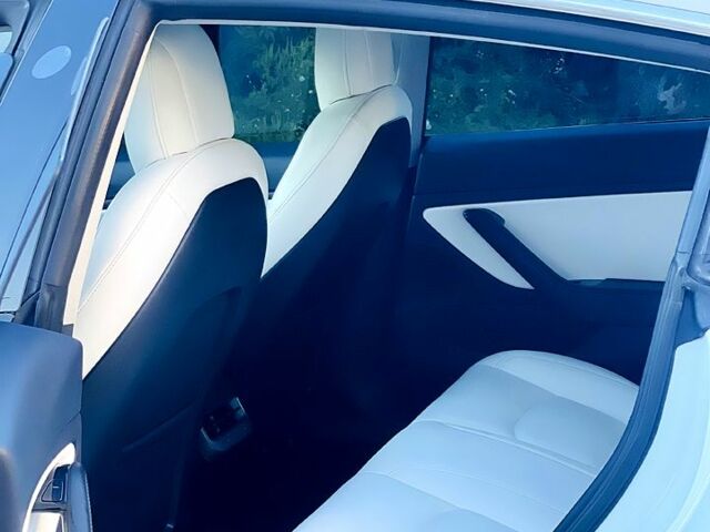 Білий Тесла Модель 3, об'ємом двигуна 0 л та пробігом 107 тис. км за 18000 $, фото 7 на Automoto.ua