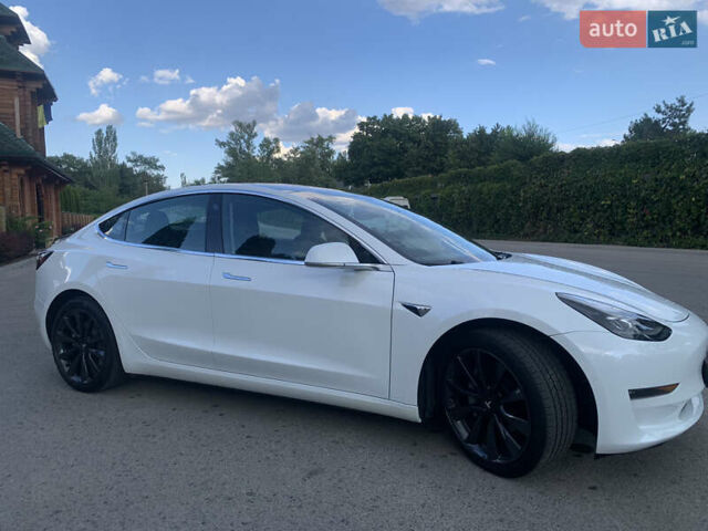 Білий Тесла Модель 3, об'ємом двигуна 0 л та пробігом 47 тис. км за 18300 $, фото 8 на Automoto.ua