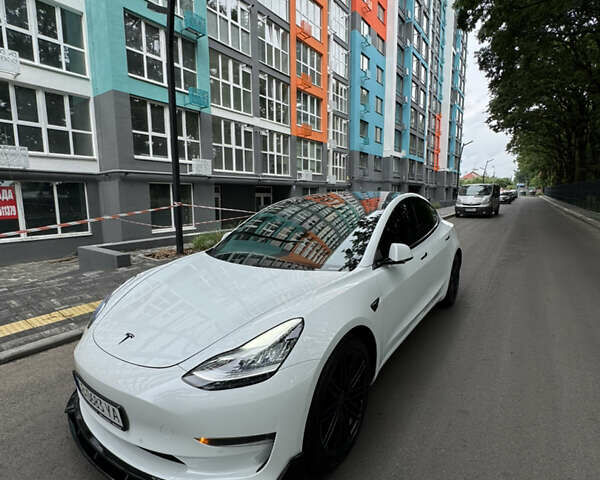 Белый Тесла Модель 3, объемом двигателя 0 л и пробегом 115 тыс. км за 18500 $, фото 8 на Automoto.ua