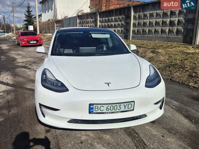 Білий Тесла Модель 3, об'ємом двигуна 0 л та пробігом 132 тис. км за 15300 $, фото 9 на Automoto.ua