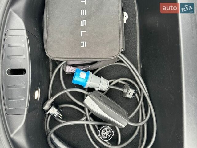 Білий Тесла Модель 3, об'ємом двигуна 0 л та пробігом 131 тис. км за 16400 $, фото 13 на Automoto.ua