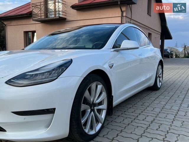Білий Тесла Модель 3, об'ємом двигуна 0 л та пробігом 78 тис. км за 19500 $, фото 8 на Automoto.ua