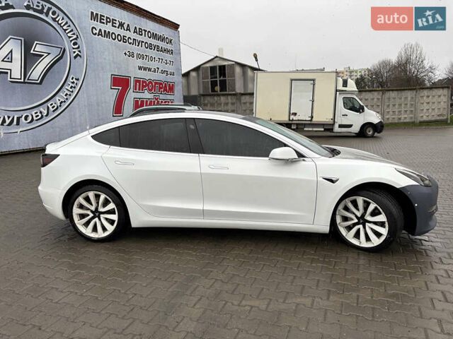 Білий Тесла Модель 3, об'ємом двигуна 0 л та пробігом 94 тис. км за 16300 $, фото 2 на Automoto.ua