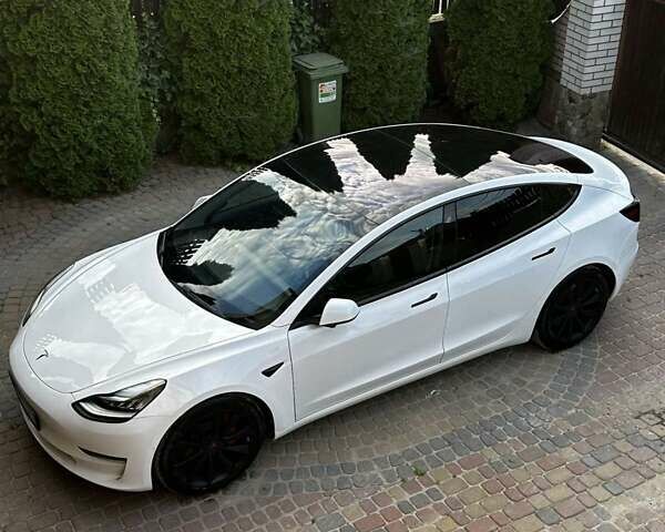Тесла Модель 3 2018 у Львові на Automoto.ua Білий Тесла Модель 3, об'ємом двигуна 0 л та пробігом 119 тис. км за 18300 $, фото 4 на Automoto.ua