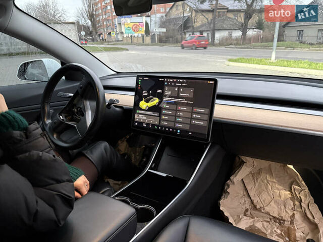 Білий Тесла Модель 3, об'ємом двигуна 0 л та пробігом 94 тис. км за 16300 $, фото 13 на Automoto.ua