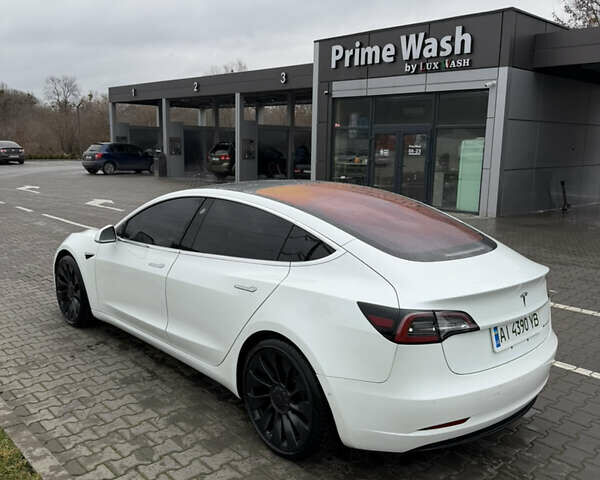 Білий Тесла Модель 3, об'ємом двигуна 0 л та пробігом 144 тис. км за 15500 $, фото 3 на Automoto.ua