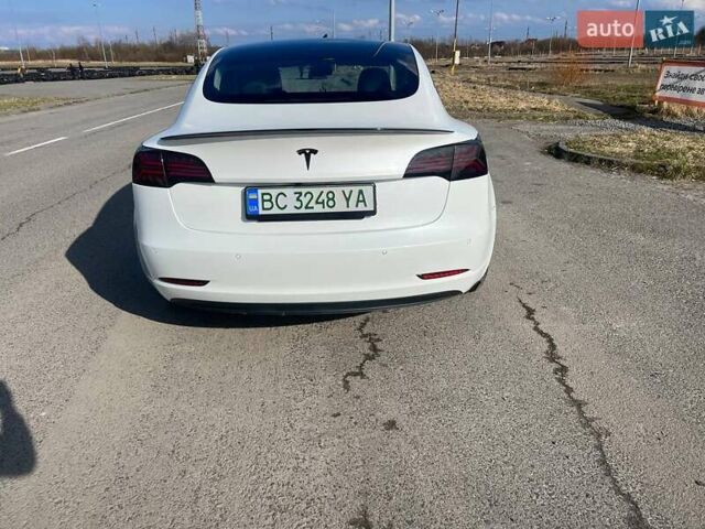 Белый Тесла Модель 3, объемом двигателя 0 л и пробегом 120 тыс. км за 17000 $, фото 5 на Automoto.ua